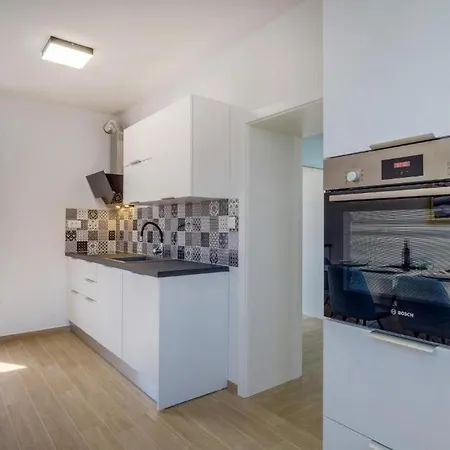 Apartamento With A Parking Space Losinj, Losinj - 22870 *
