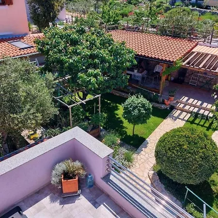 Appartement With A Parking Space Losinj, Losinj - 22870